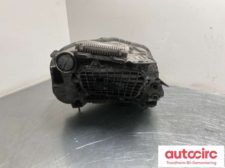 Frontlykt venstre full-LED til Porsche Taycan 2019-->> (9J1941059F|9J1941113E|9J1941113F| 9J1941113H)