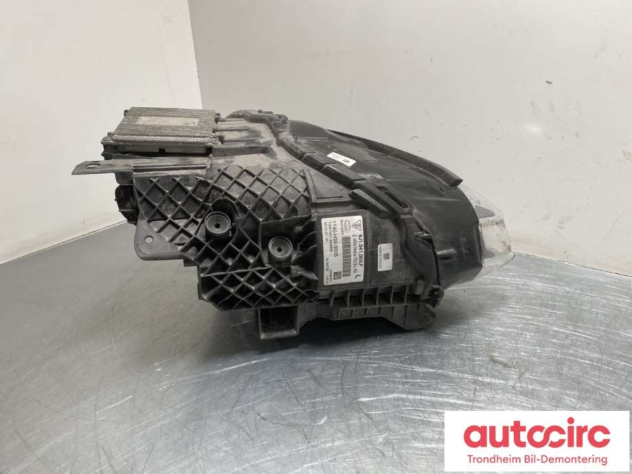 Frontlykt venstre full-LED til Porsche Taycan 2019-->> (9J1941059F|9J1941113E|9J1941113F| 9J1941113H)