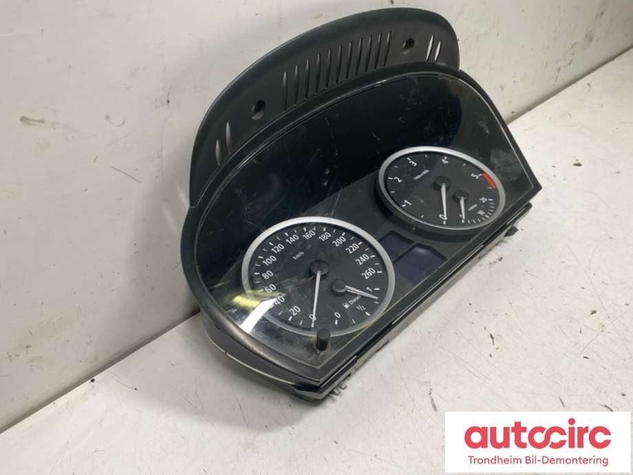 Instrumentpanel til BMW 5-Serie 2003-2010 (E60/E61) (E60/E61) (62 11 9 135 254|)