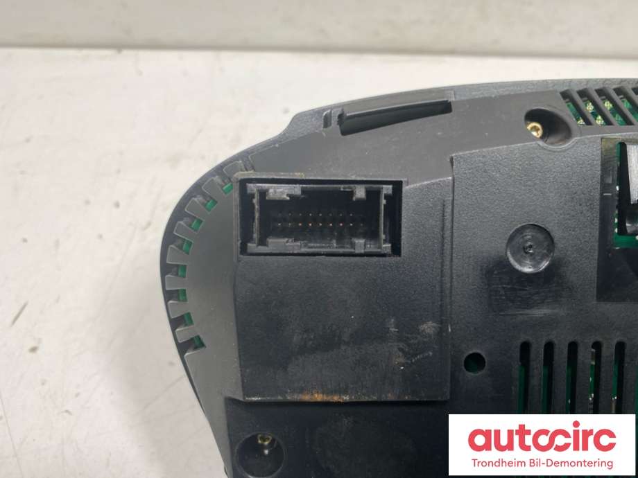Instrumentpanel til BMW 5-Serie 2003-2010 (E60/E61) (E60/E61) (62 11 9 135 254|)