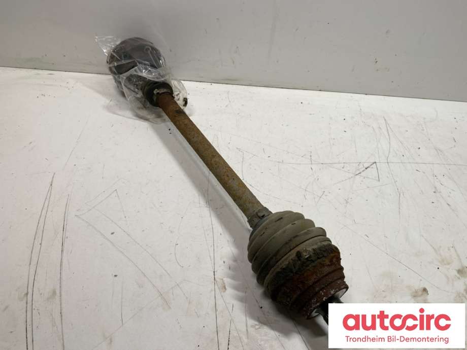 Drivaksel venstre bak, diesel/manuell til VW Passat 2005-2010 (B6) (B6) (1K0 501 203 F|1K0 501 203 FX|)