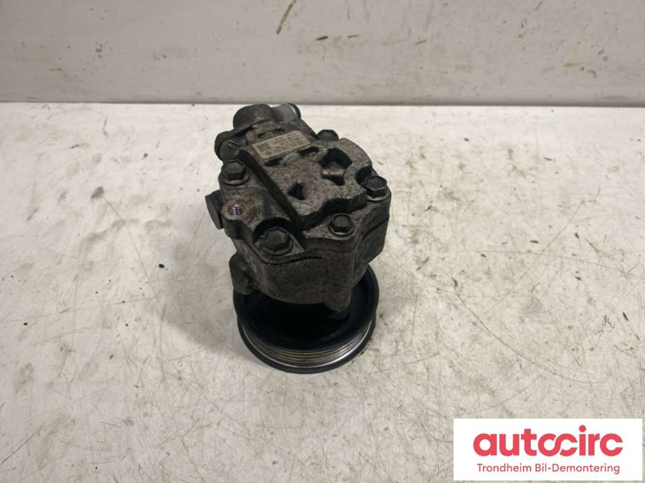 Servo pumpe mekanisk til VW Transporter / Caravelle 2009-2015 (Fase 2) (T5) (T5) (HITACHI|7E0422154E|2H0422154A|)