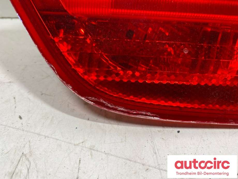 Baklykt høyre indre til BMW 3-Serie 2005-2011 (E90/E91/E92/E93) (E90/E91/E92/E93) (63 21 7 289 434|)