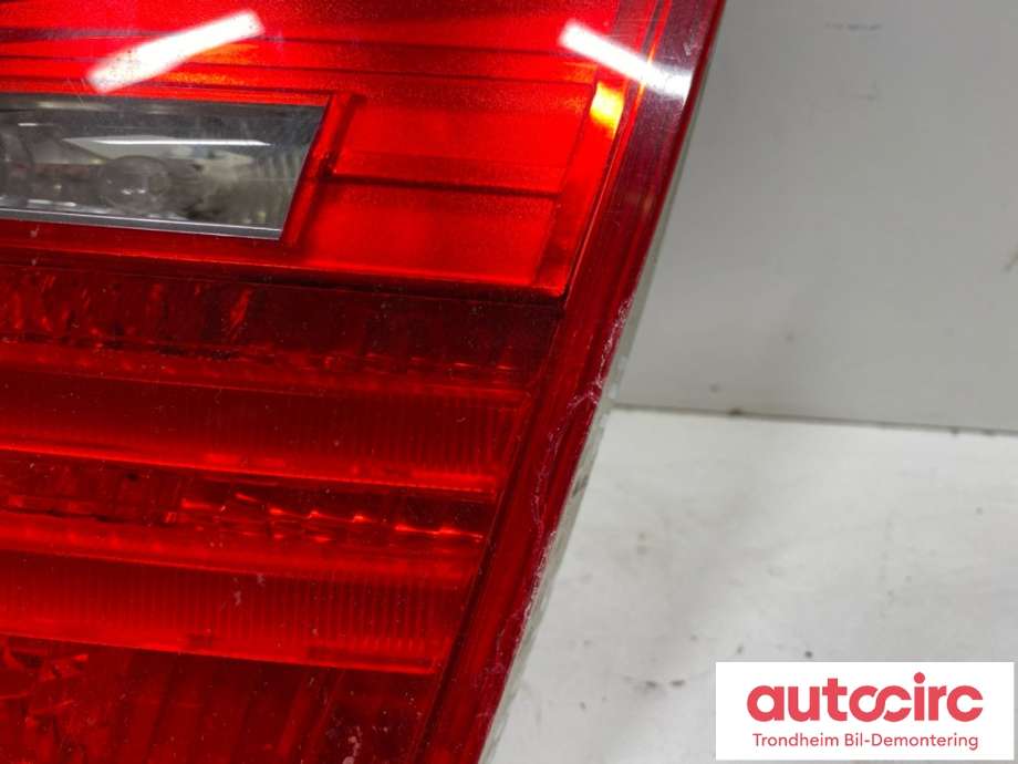Baklykt høyre indre til BMW 3-Serie 2005-2011 (E90/E91/E92/E93) (E90/E91/E92/E93) (63 21 7 289 434|)