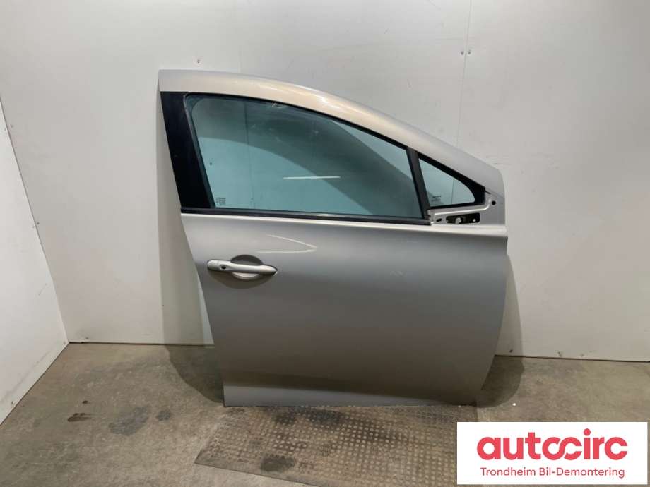 Dør høyre foran til Renault Zoe 2013-2019 (Fase 1) (801004005R|)