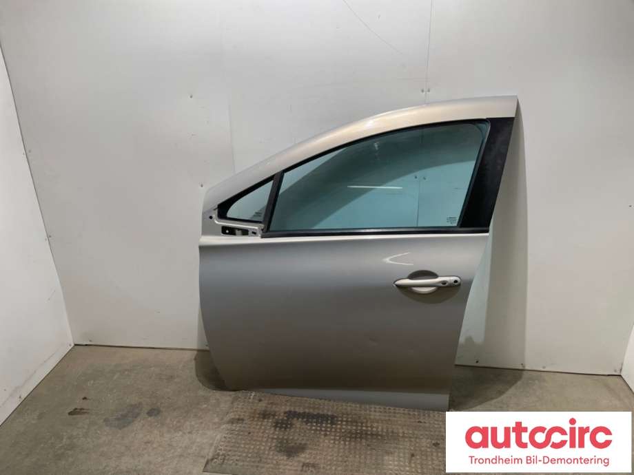 Dør venstre foran til Renault Zoe 2013-2019 (Fase 1)  (801011691R|)