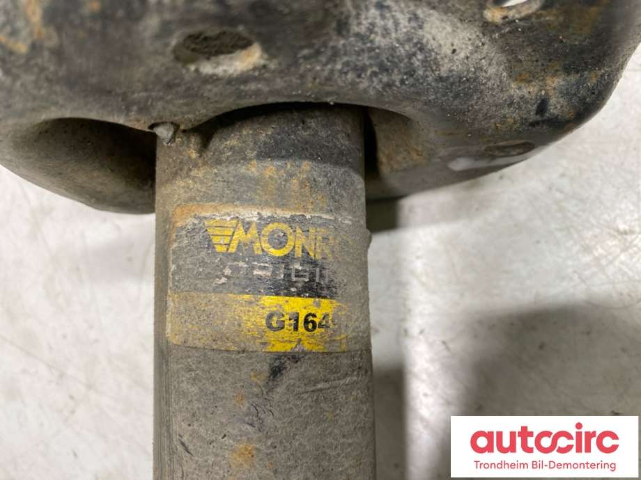 Fjærbein høyre foran til VW Golf V, Combi 2003-2008  (1T0 413 031 HM|)