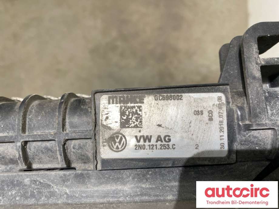 Radiator (automat gir) til VW Crafter 2016-->> (Type II)  (2N0121253C|)