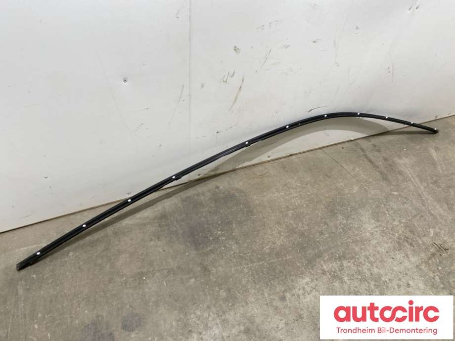 Lister til Porsche Taycan 2019-->> (9J0853261B|)
