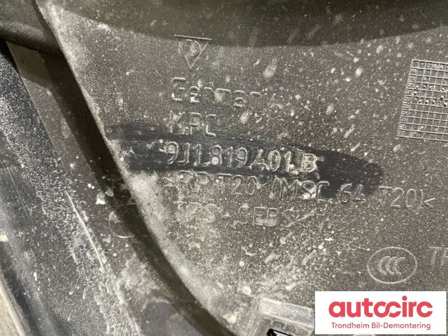 Deksel til Porsche Taycan 2019-->>  (9J1819401B|)