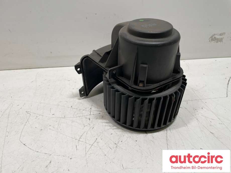 Varmeapparat motor til VW Transporter / Caravelle 2009-2015 (Fase 2) (T5) (T5) (7E1820021A|0130115671|)