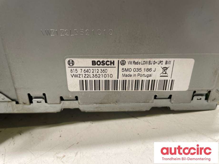 Bilstereo til VW Transporter / Caravelle 2009-2015 (Fase 2) (T5) (T5) (BOSCH|5M0 057 186 J|)