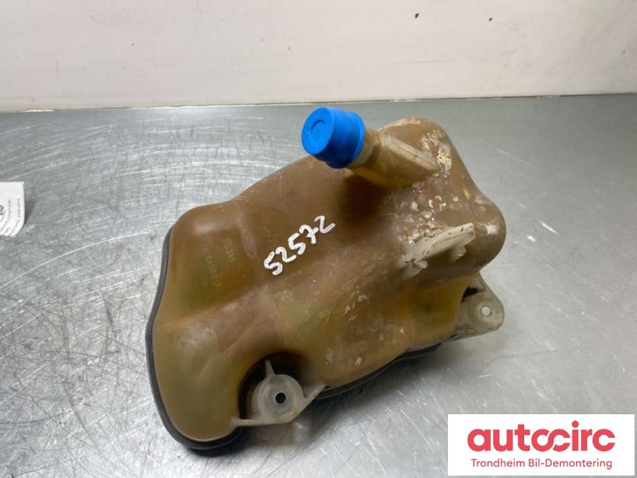 Ekspansjonstank til Ford Mustang 2005-2014 (4R33-8A080-AE|4R3Z8A080AA|)