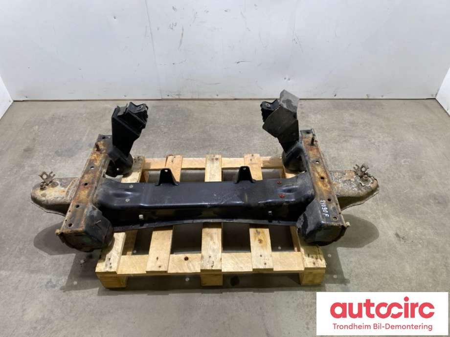 Travers foran hoved til Mercedes Sprinter, 1995-2006 (903) (903) (A9023300106)