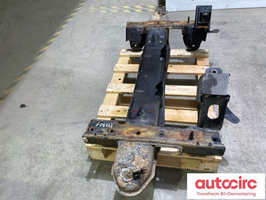Travers foran hoved til Mercedes Sprinter 1995-2006 (903) (903) (A9023300106|A9023300206|)