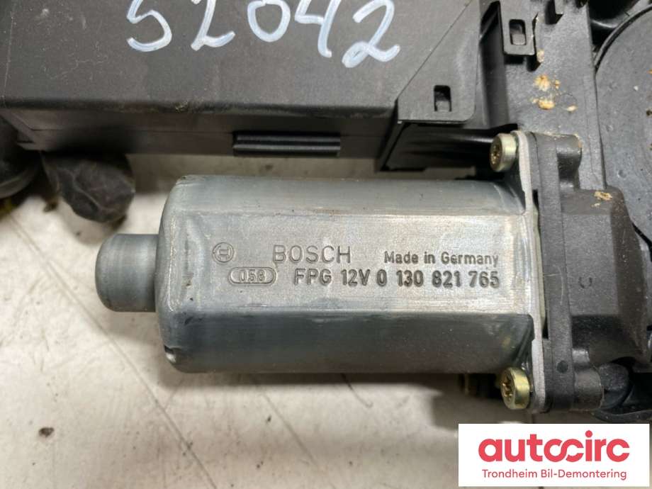 Ruteheis, kun motor, venstre foran til Audi A4 2001-2004 (Type II) (B6) (B6) (8E1 959 801 G|)
