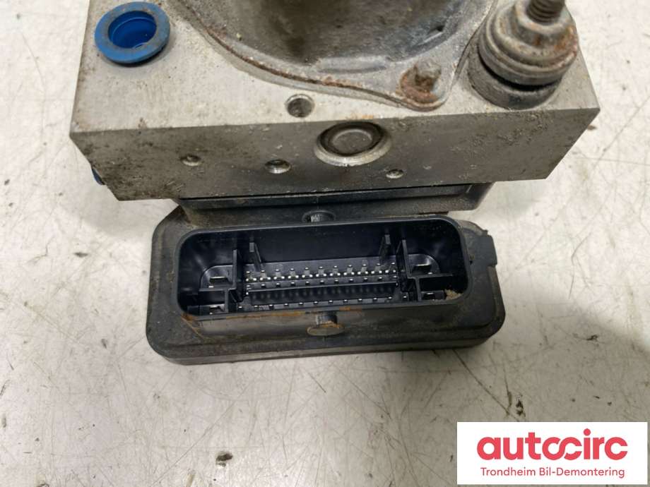 ABS sentral til Tesla Model S 2013-2016 (Fase 1)  (1038119-00-D|1037797-00-B|1037797-00-C|1037797-00-D|6006363-00-C|1008391-00-C|6006363-00-D|6006363-00-E|1008391-00-A|1008391-00-B|)