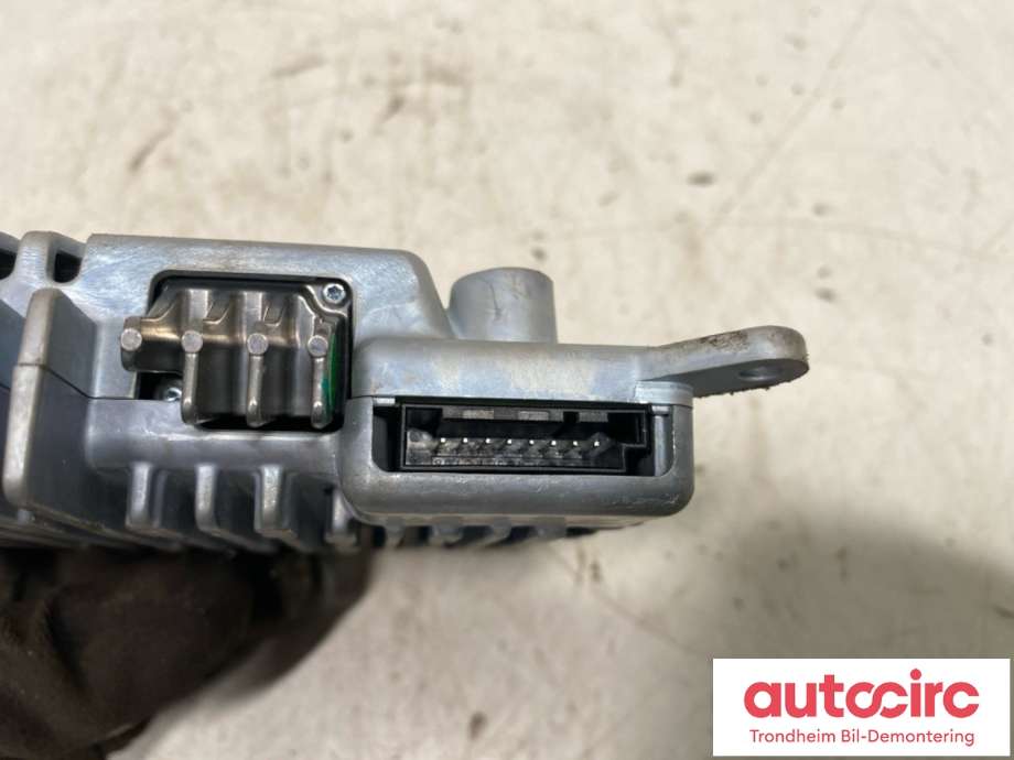 Parkeringskamera foran til Tesla Model S 2013-2016 (Fase 1)  (1038482-00-E|1038482-00-J| 1038482-99-I| 1038482-00-G|1038482-00-D| 1038482-00-E| 1038482-00-F| 1038482-00-J| 1038482-90-N| 1038482-99-G| 1038482-99-H| 1038482-99-J| 1038482-99-K | 1038482-99-L| 1038482-9)