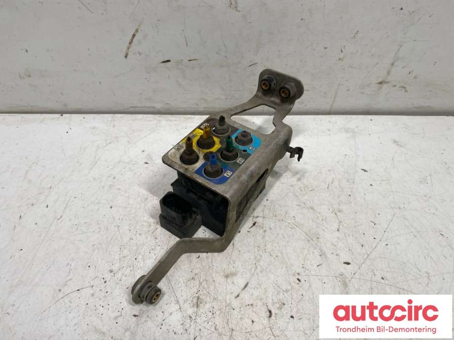 Ventilblokk luftfjæring til Tesla Model S 2013-2016 (Fase 1)  (6006406-00-A|)