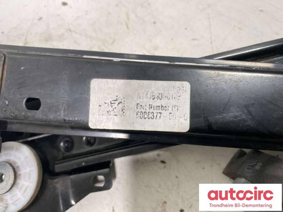 Ruteheis høyre bak til Tesla Model S 2013-2016 (Fase 1)  (6006377-00-G|6006377-00-F|6006377-00-I| 6006377-00-K| 6006377-00-L)