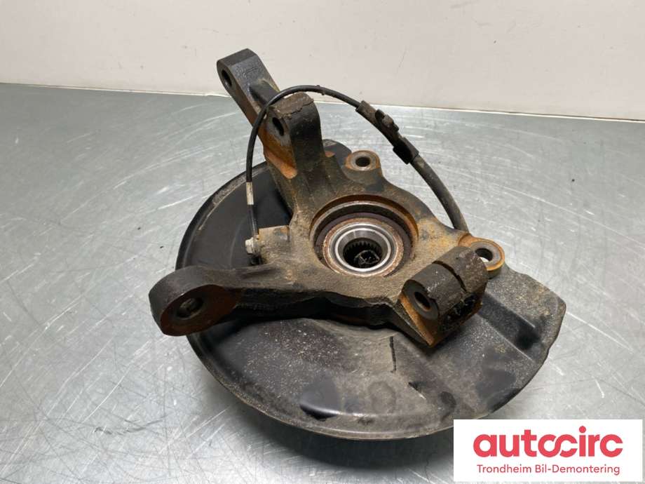 Hjulspindel venstre foran til Mitsubishi Outlander 2010-2012 (Type II, Fase 2)  (DIESEL/AUTOMAT|3870A007|)