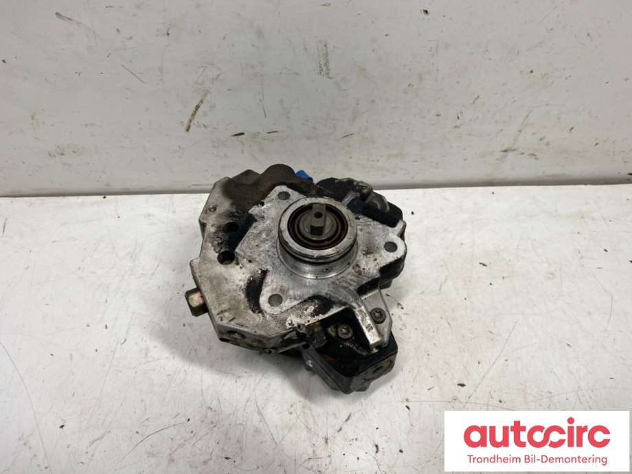 Dieselpumpe til Volvo V70 2005-2007 (Type II, Fase 2)  (BOSCH|8689590|8251785|0445010043)