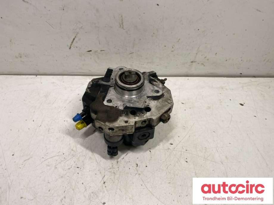 Dieselpumpe til Volvo V70 2005-2007 (Type II, Fase 2)  (BOSCH|8689590|8251785|0445010043)