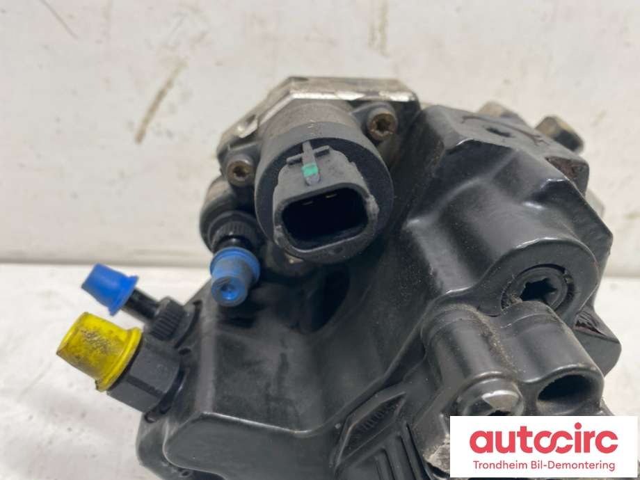 Dieselpumpe til Volvo V70 2005-2007 (Type II, Fase 2)  (BOSCH|8689590|8251785|0445010043)