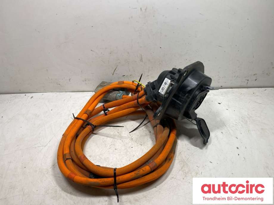 Batterilader inntak/luke til BMW iX1 2023-->> (U11) (U11) (61 29 5 A62 867|)