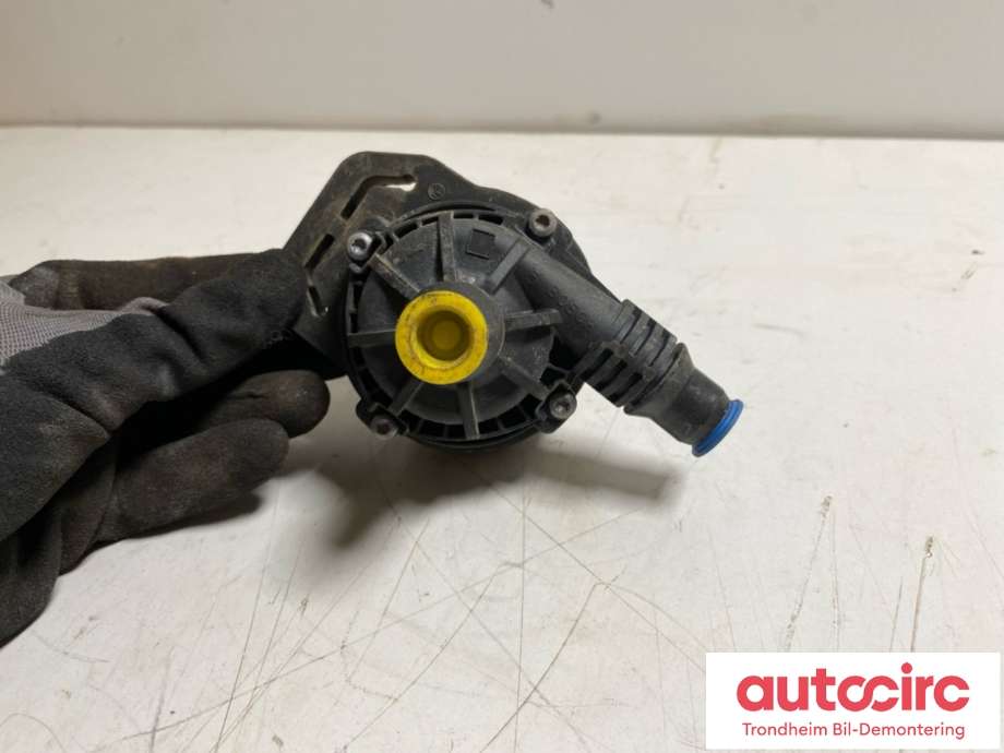 Vannpumpe elektrisk til BMW iX1 2023-->> (U11) (U11) (BOSCH|11 51 5 A02 0E0|)