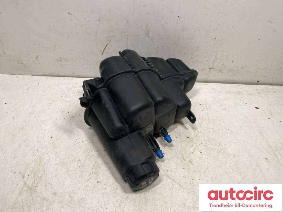 Ekspansjonstank til BMW iX1 2023-->> (U11) (U11) (17 13 8 476 673|)