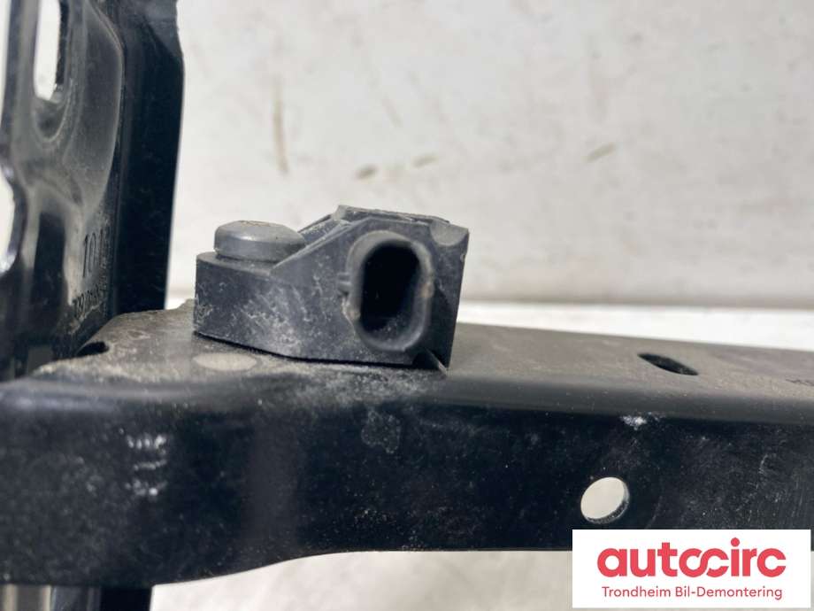 Frontlykt holder/feste til BMW iX1 2023-->> (U11) (U11) (VENSTRE|51648737291|)