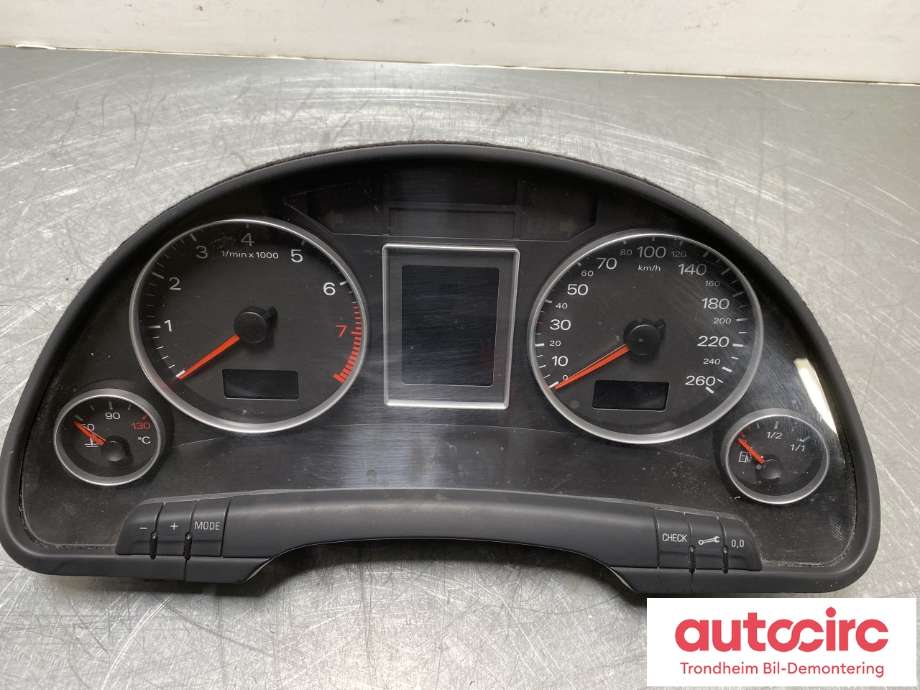 Instrumentpanel til Audi A4, 2004-2008 (Type III) (B7) (B7) (8E0920900Q)