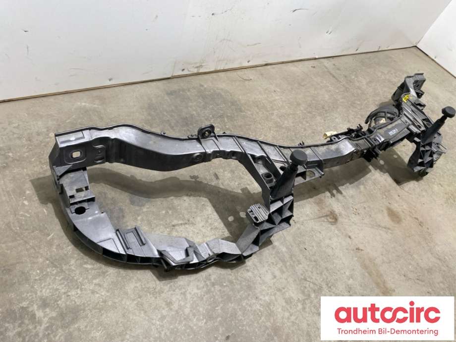Frontplate til Ford Kuga 2013-2019  (1788544|CV44-8B041-AA|)