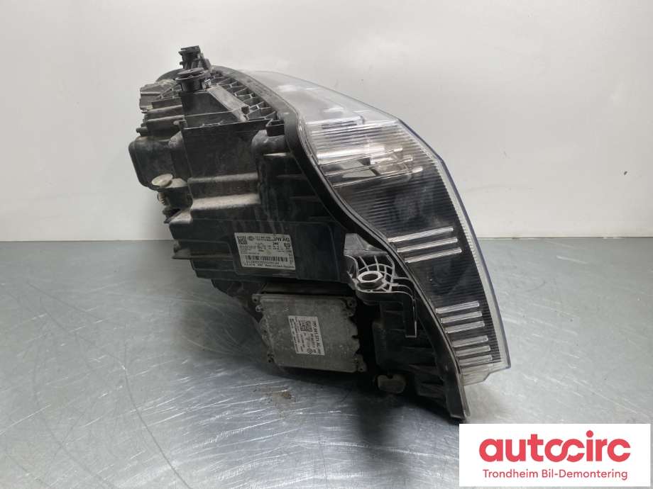Frontlykt venstre full-LED til VW Crafter 2016-->> (Type II) (HELLA|65.25101-6021|65.25101-6029|7C1.941.035| 1EX 012.830-05)