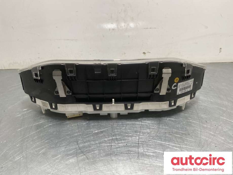 Instrumentpanel til Peugeot 208 2012-2019 (Type I)  (9674643080|E137-HW-F2|9813869080)