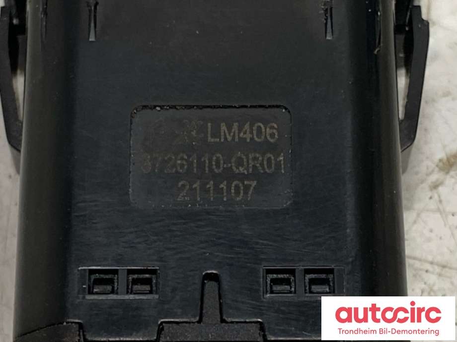 Bryter nødblink til Hongqi E-HS9 2022-->>  (3726110-QR01|)