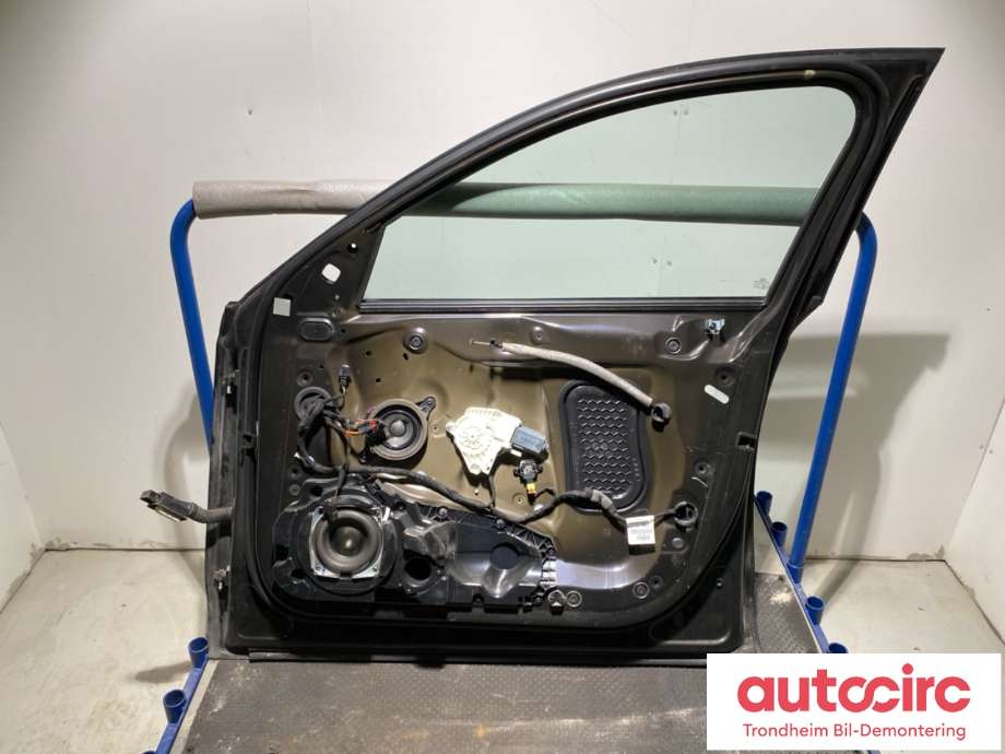 Dør høyre foran til Audi A6, Allroad 2015-2019 (Type III, Fase 2) (C7) (C7) (4G0831052|)