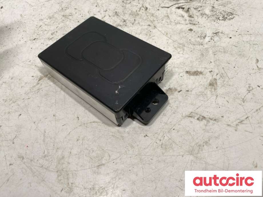 Dashbord trådløs mobillader til Hongqi E-HS9 2022-->>  (3725030-DD01|)
