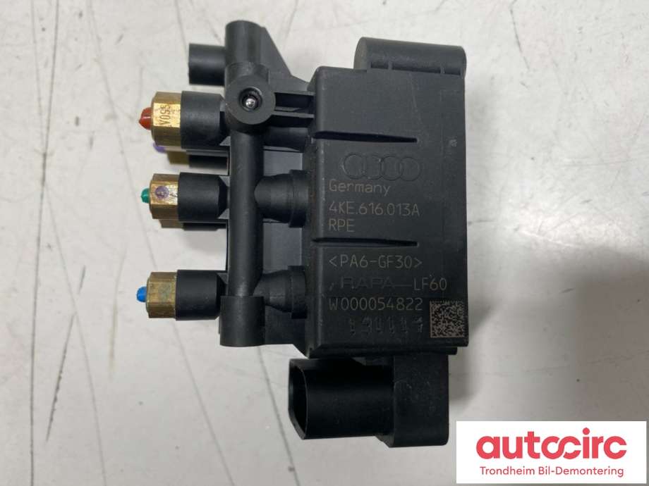 Ventilblokk luftfjæring til Audi e-tron 2018-->>  (4KE 616 013 A|4KE616013A|)