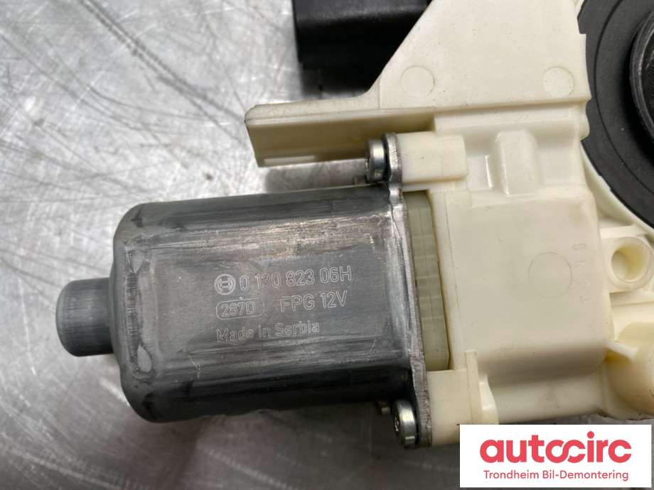 Ruteheis, kun motor, venstre bak til Tesla Model Y 2021-2024 (Type I)  (1814425-00-A|1526797-00-B|)