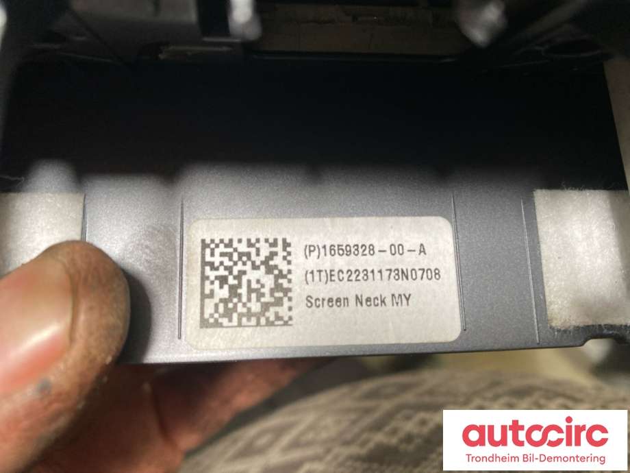 Multimedia display (MCU - Media Controller Unit) til Tesla Model Y 2021-2024 (Type I)  (1089543-00-E|1089543-00-B|1089543-00-G|1089543-00-H|1089543-00-I|1089543-00-J|1089543-00-K)