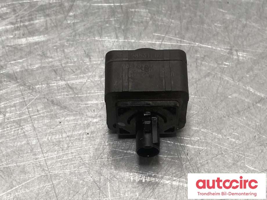 Parkeringskamera bak til Peugeot e-3008 2023-->>  (9847393780|)