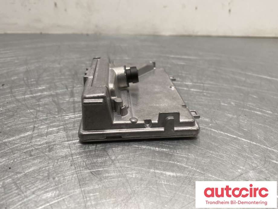 Parkeringskamera foran til Peugeot e-3008 2023-->>  (986175518000|985260808001|16 945 748 80)