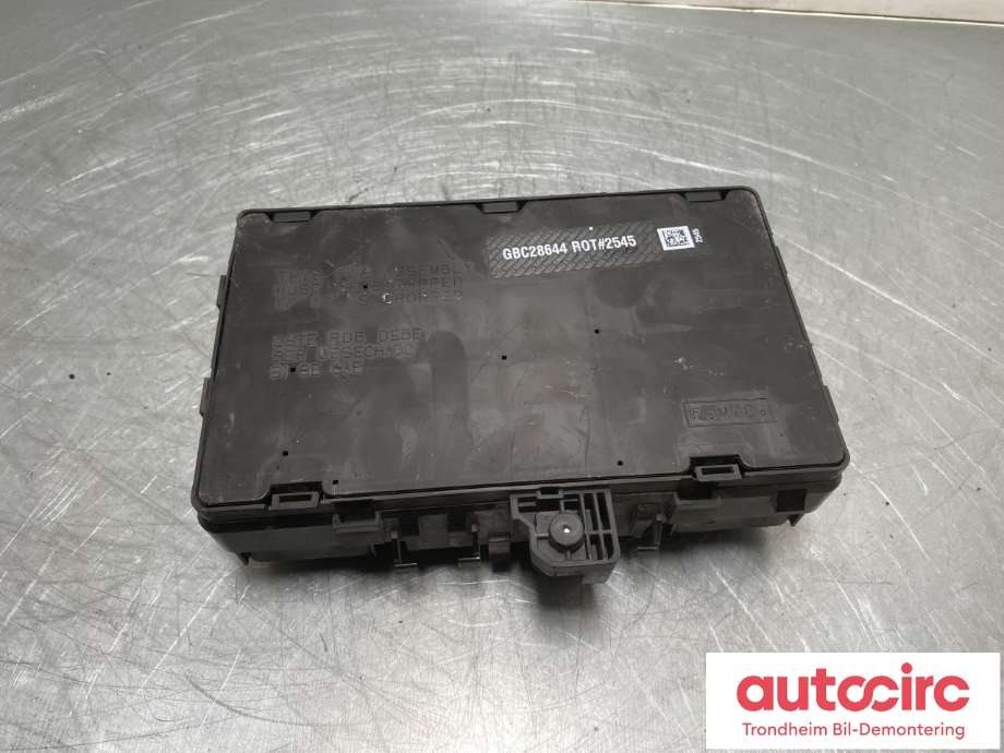 Sikringsboks motorrom til Ford Edge 2016-2019 (2143626|F2GT-14A067-MF|F2GT-14A067-MG)