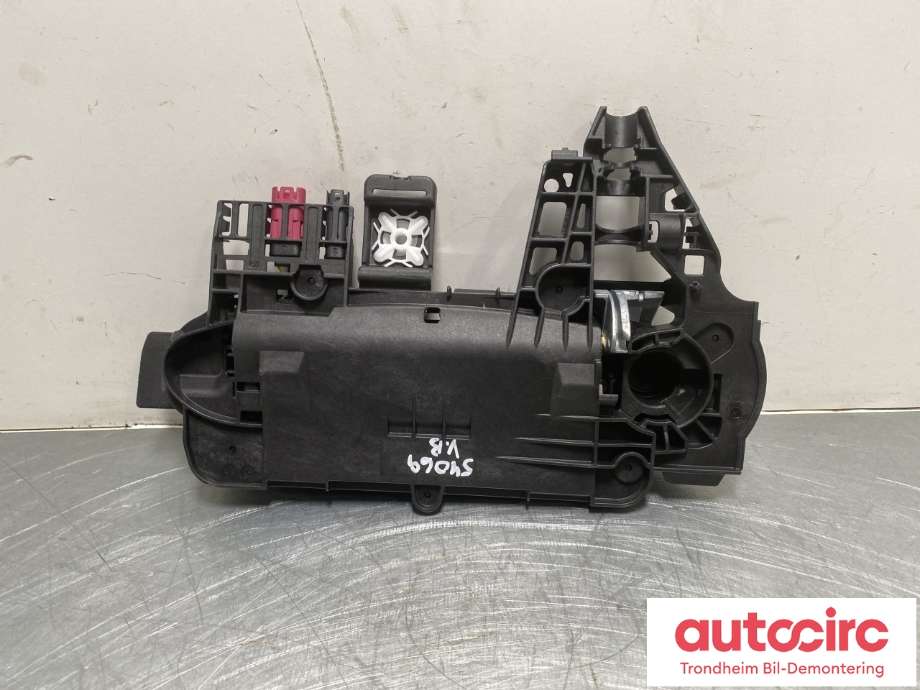 Dørhåndtak utv venstre bak til BMW i4 2021-->> (G26) (G26) (51 21 5 A68 EF3|51 21 5 A69 045|51 21 5 B5C 675)