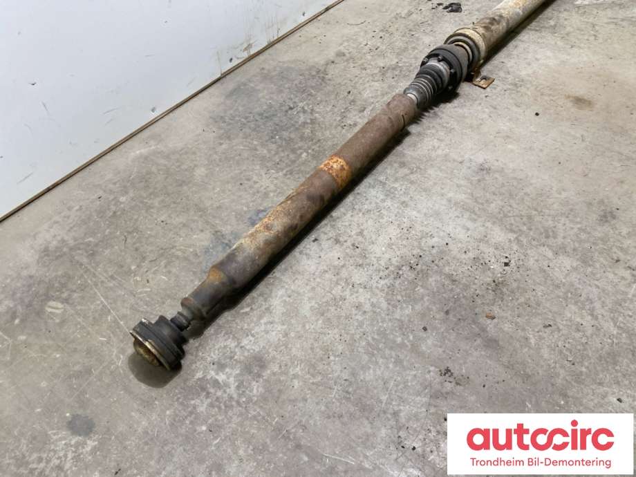 Mellomaksel til Dodge Caravan 2001-2007 (4641899AC|)