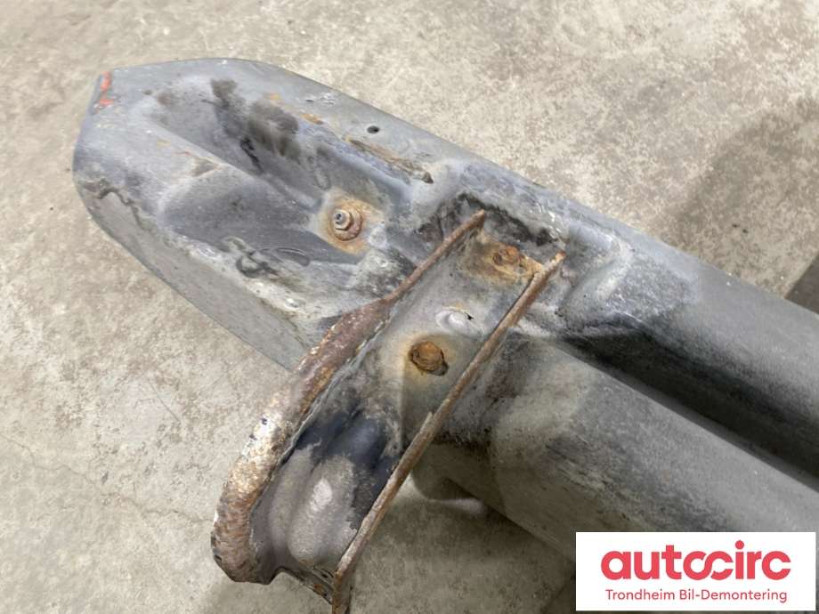 Stigtrinn/stigbrett høyre til Nissan Pathfinder 2010-2014 (Fase 2) (R51) (R51) (96100ZS30A|)
