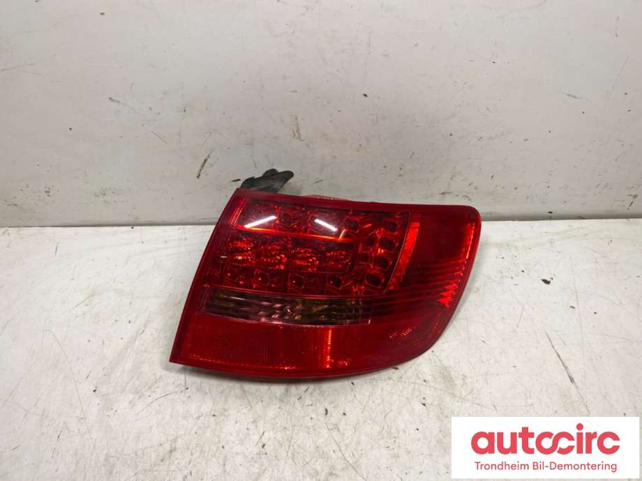 Baklykt høyre ytre til Audi A6, Allroad, 2006-2008 (Type II, Fase 1) (C6) (C6) (4F9 945 096 H)
