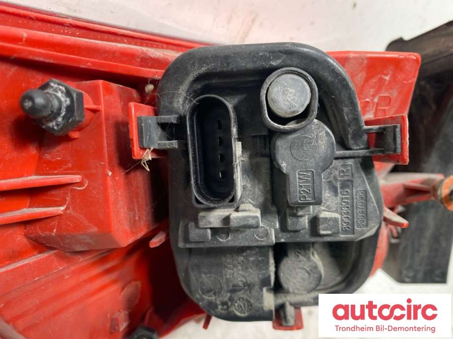 Baklykt høyre ytre til Audi A6, Allroad 2006-2008 (Type II, Fase 1) (C6) (C6) (4F9 945 096 H|)